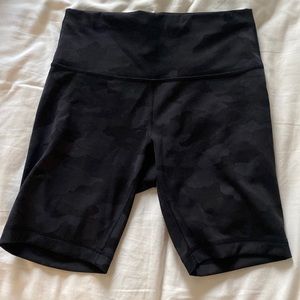 Lululemon Wunder Under shorts